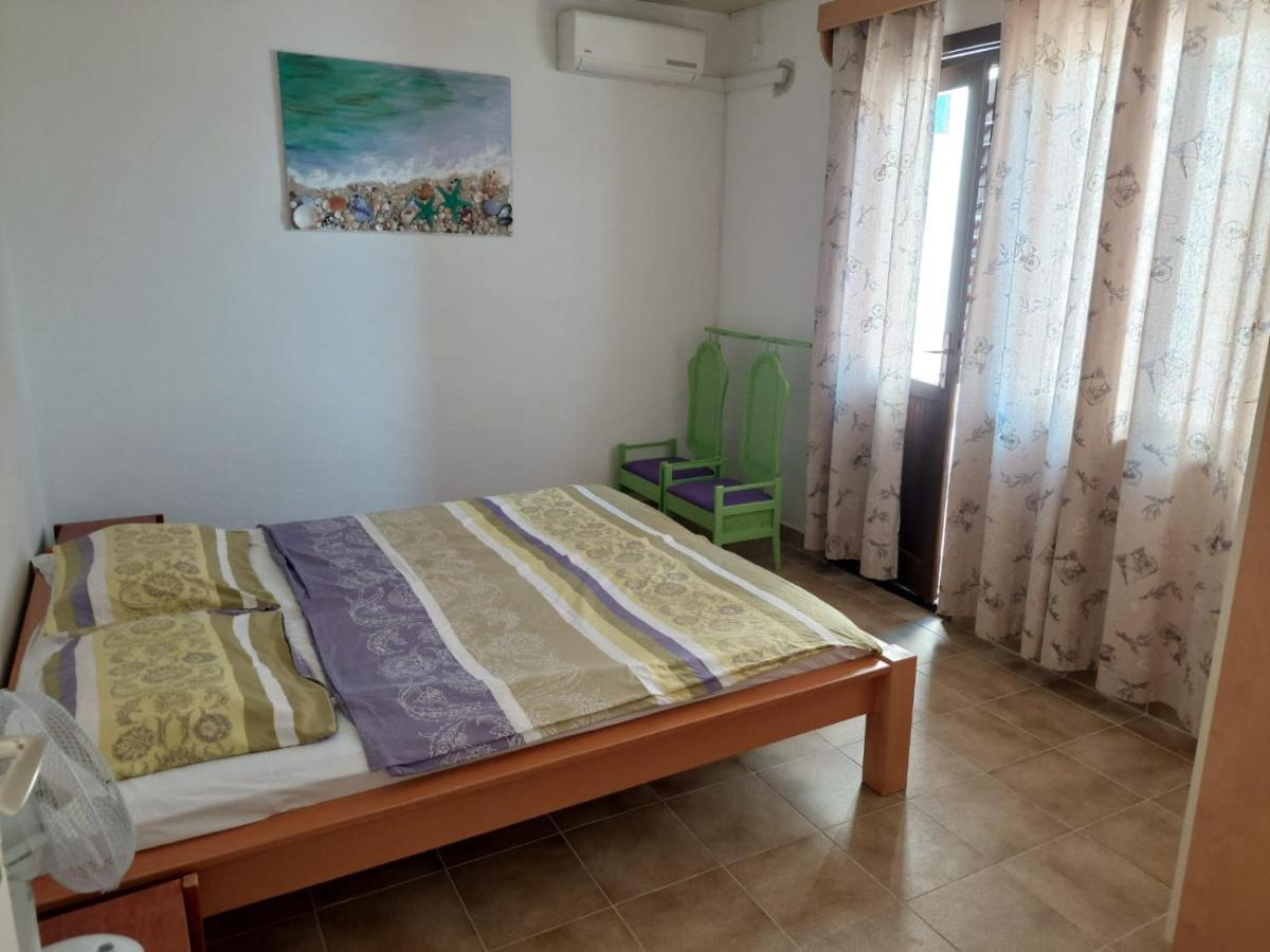 Apartment Galeb Lukovo Šugarje Exterior foto